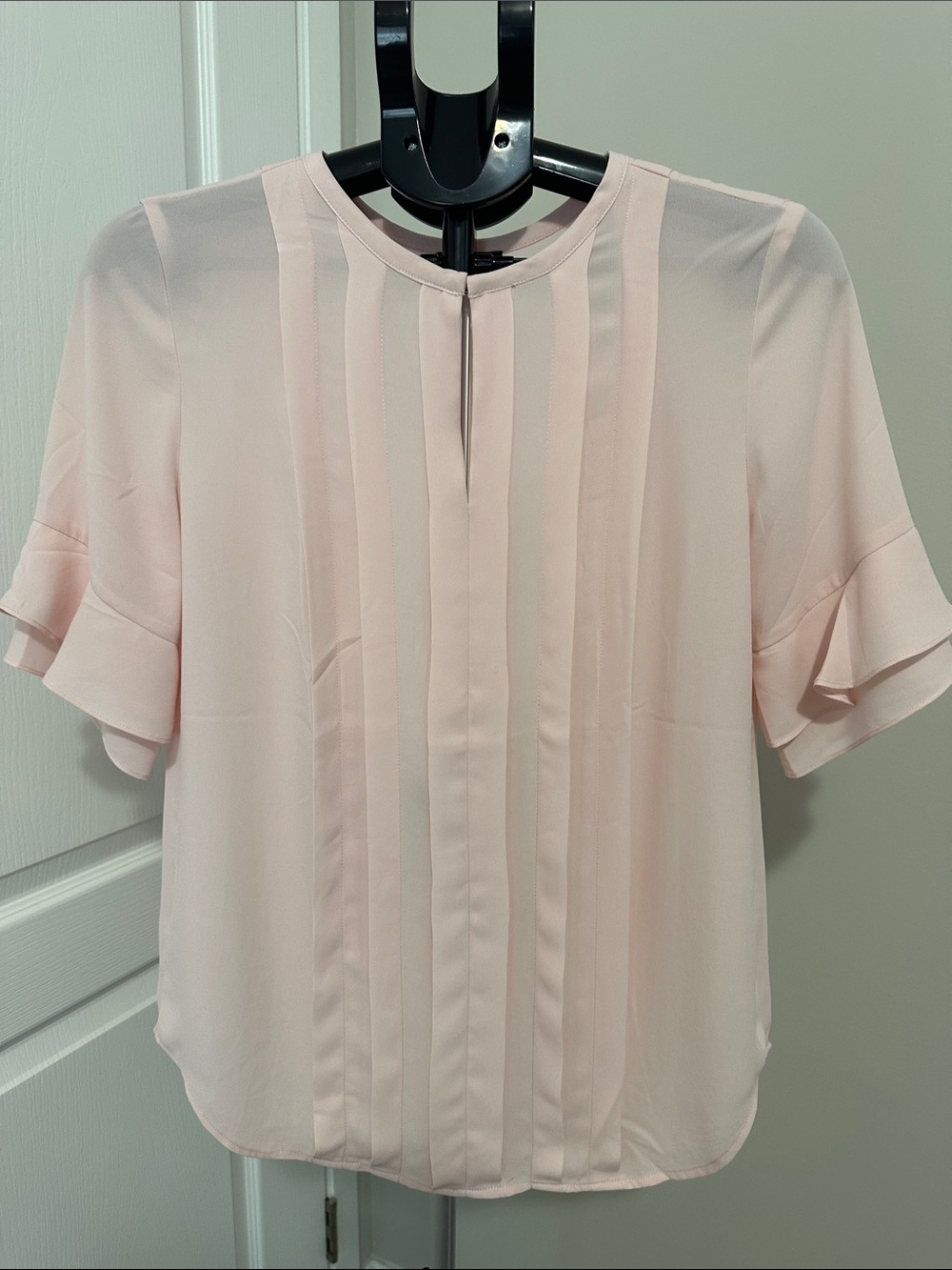 Ann Taylor Light Pink Pintuck Flutter Sleeve Blouse
